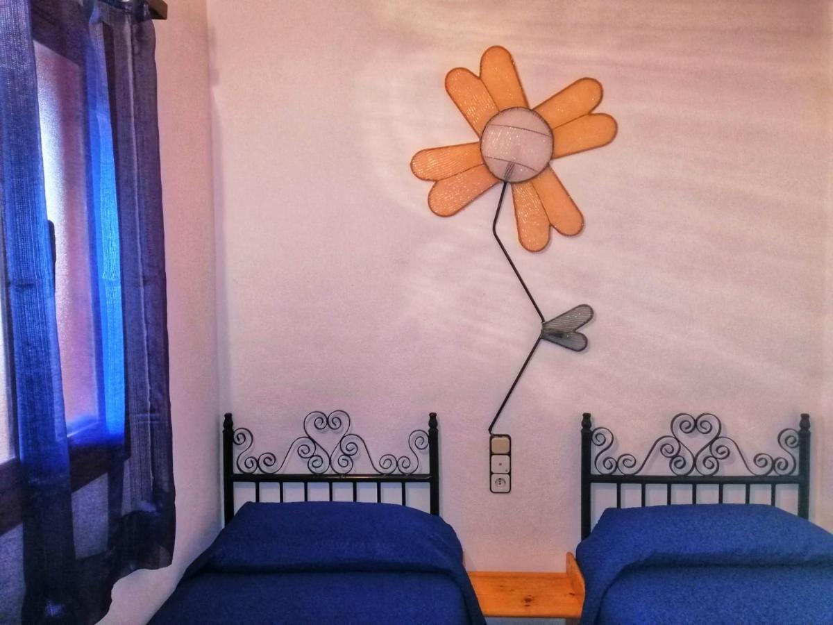 Casa Proyecto Pepe Bravo - Arte De Manos Y Corazón Alojamento de Acomodação e Pequeno-almoço Alozaina
