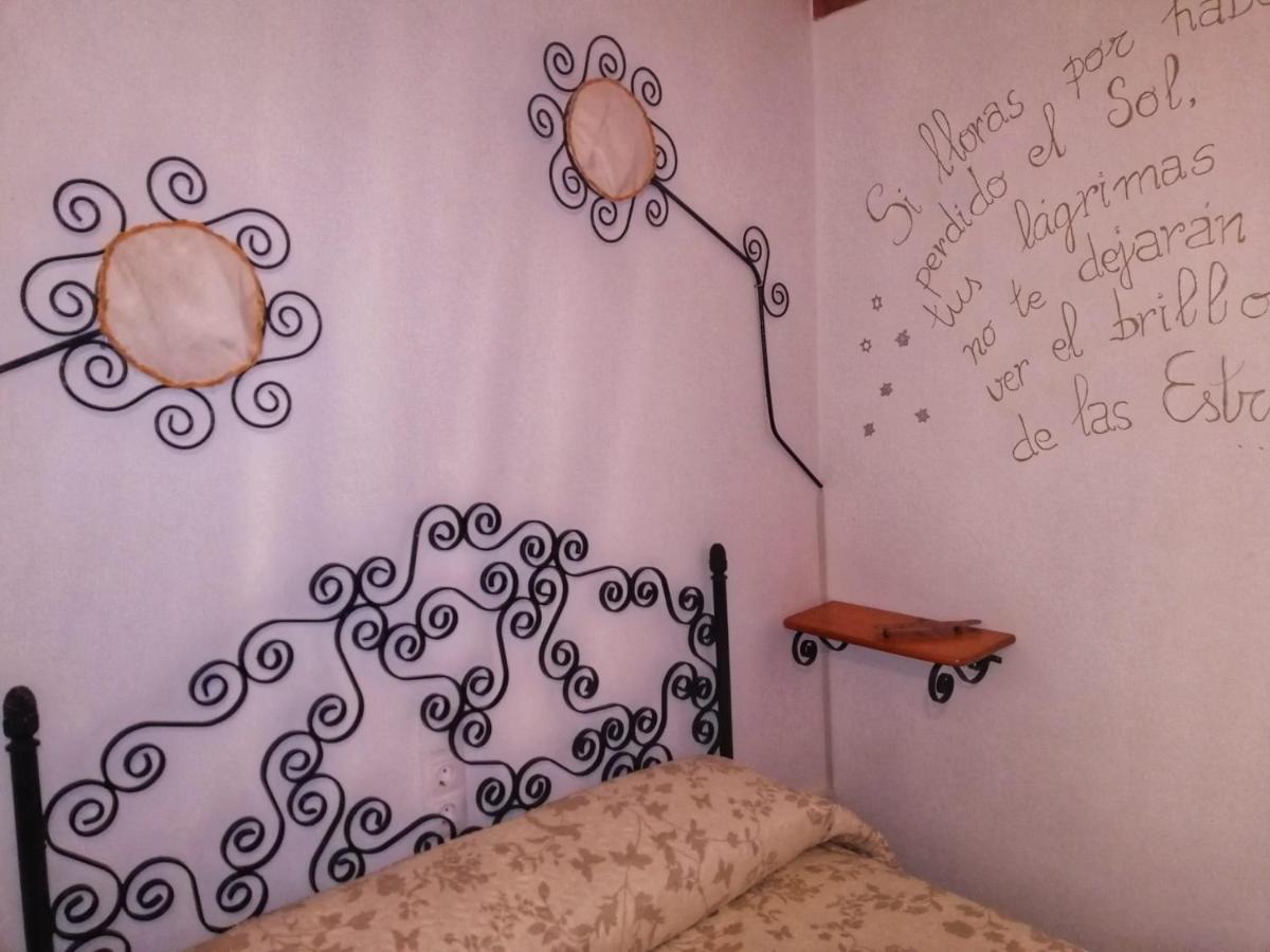 Casa Proyecto Pepe Bravo - Arte De Manos Y Corazón Alojamento de Acomodação e Pequeno-almoço Alozaina