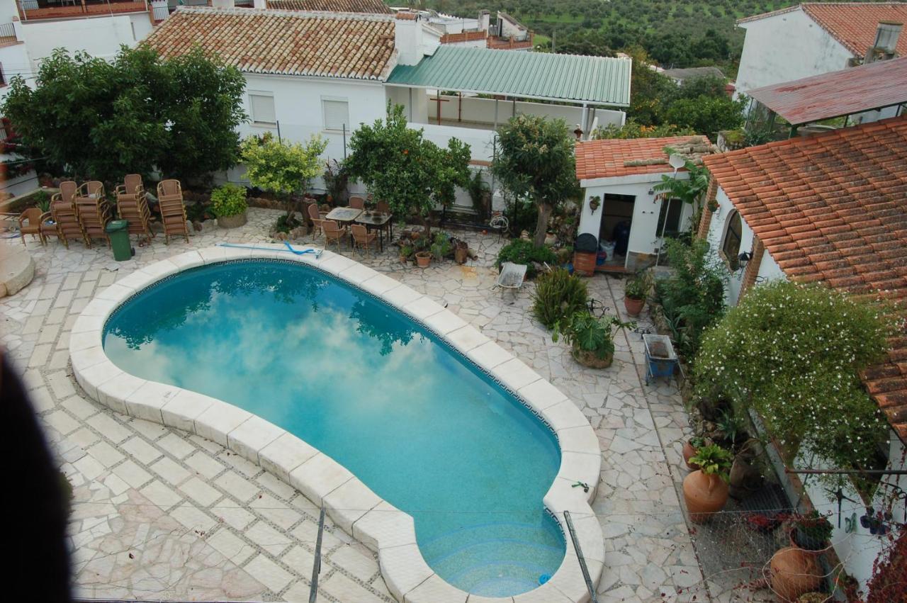 Bed and breakfast Casa Proyecto Pepe Bravo - Arte De Manos Y Corazón Alozaina